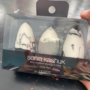 Sonia Kashuk Makeup Blender Sponges - Thumbnail 2